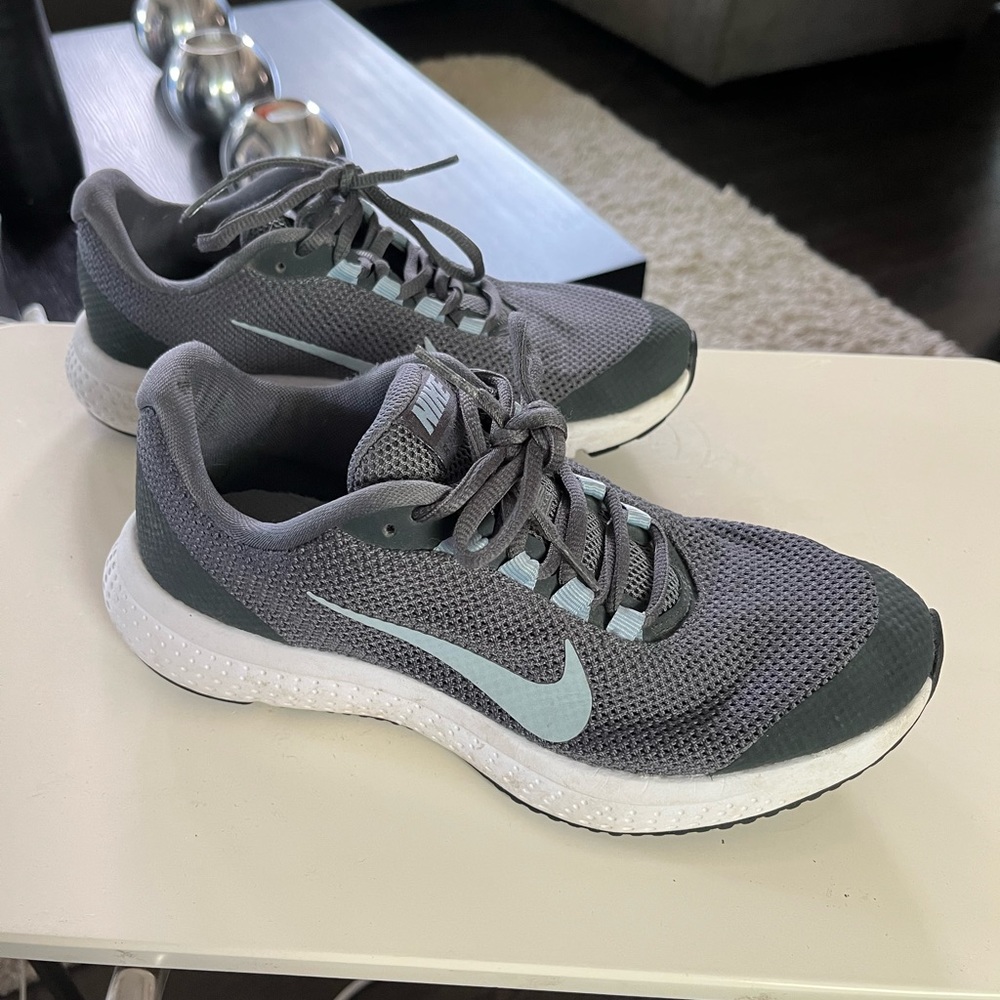 Size 6.5 Nike running shoes